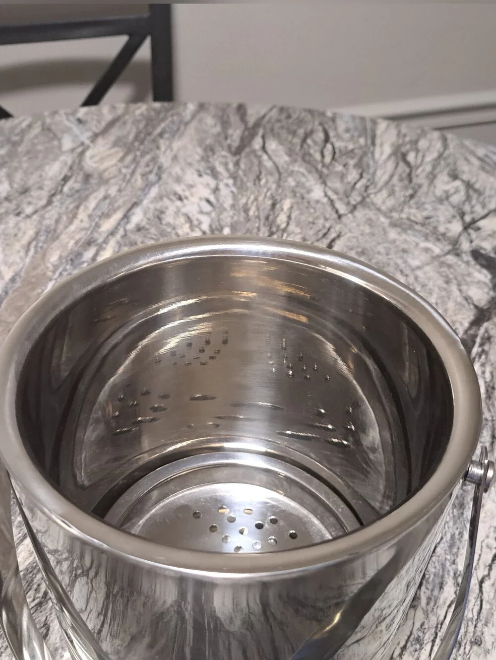 Stainless Steel Champagne / Ice Bucket - Silver EUC - Picture 2 of 3